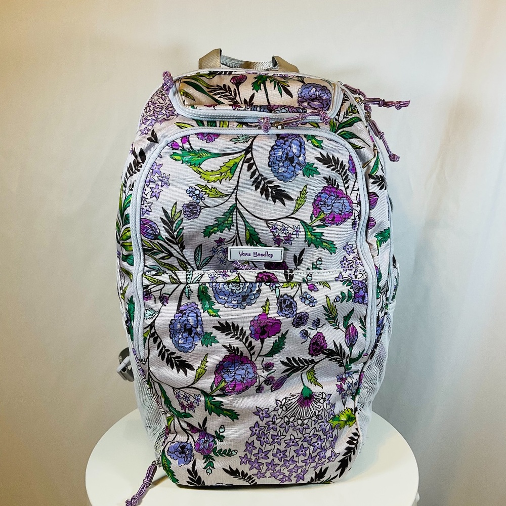 *Final Price*Vera Bradley Lightweight Travel Backpack Gray Floral NWT - Picture 2 of 7